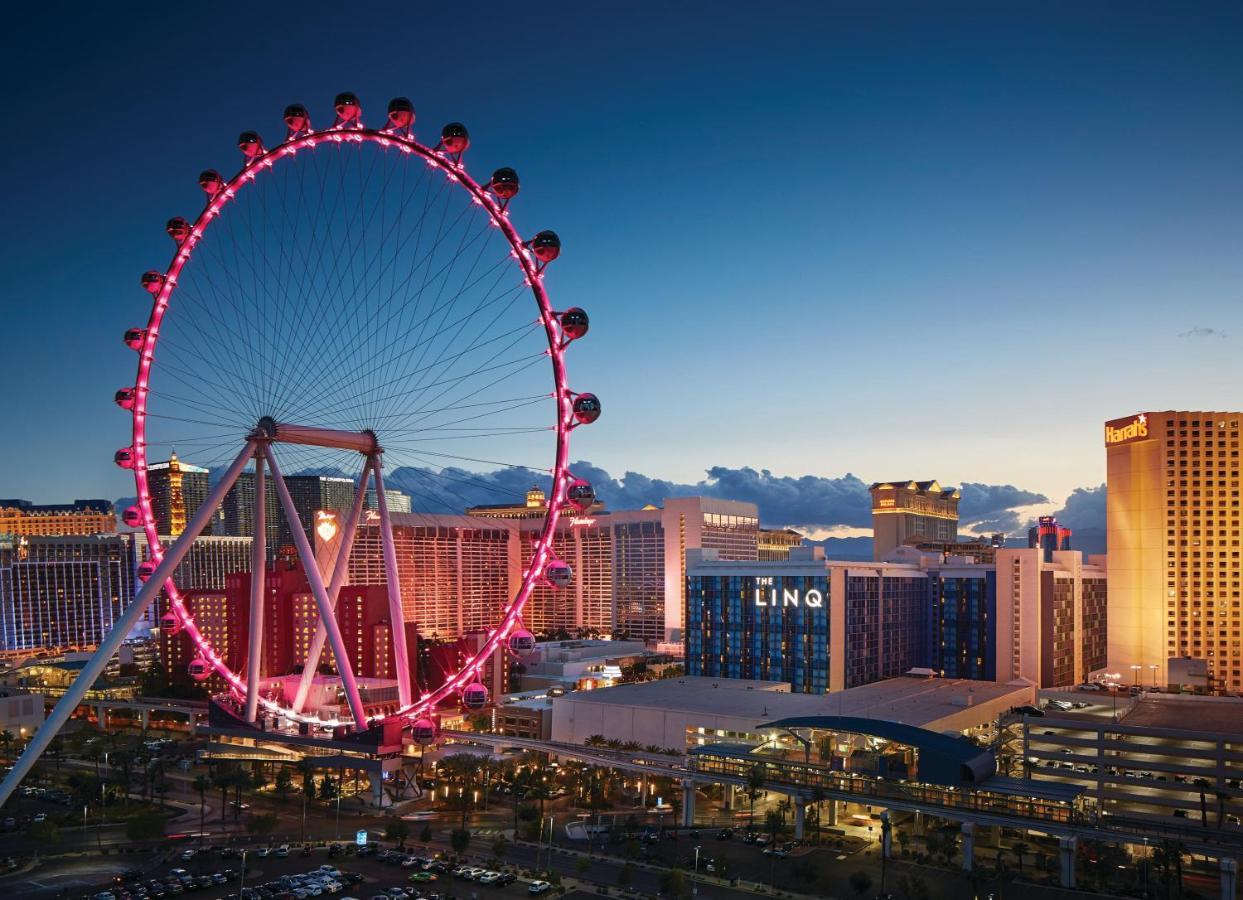 เดอะ ลิงค์ โฮเต็ล แอนด์ กาสิโน Hotel ลาสเวกัส ภายนอก รูปภาพ The strip at night